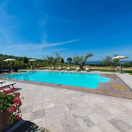 Villa Pieve Confini Sleeps 14 Pool Air Con Wifi Tuoro sul Trasimeno